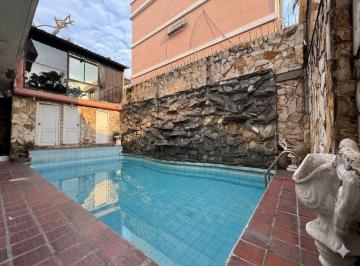 Casa de 13 habitaciones, Guayaquil · En Venta: Casa Rentera en Garzota, Conjunto Cerrado