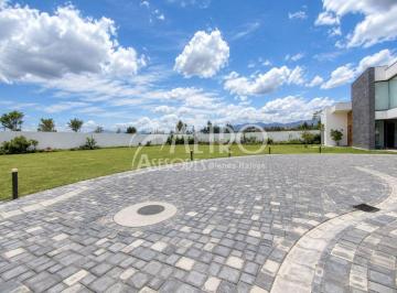 Terreno / Lote , Quito · Terreno en Venta de 835 m² en Puembo