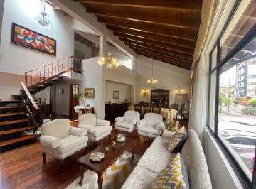 Departamento de 2 habitaciones, Quito · Vendo Hermoso Departamento Duplex 175 m²