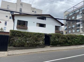 Departamento de 3 habitaciones, Quito · Departamento de 227 m² con 3 Dorm. en Venta en Granda Centeno