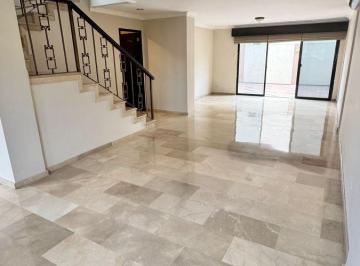 Casa de 3 habitaciones, Guayaquil · Alquilo Amplia Casa en Puerto Seymour, de 3 Dorm., con Amplio Patio.
