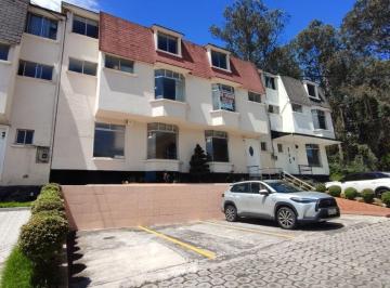 Casa de 4 habitaciones, Quito · Casa Grande 4 Dorm. en Venta Urbanización Jardines de Carcelén
