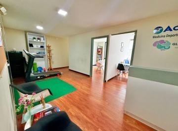 Consultorio de 2 habitaciones, Quito · Oficina o Consultorio Médico en Venta – Sector Vozandes