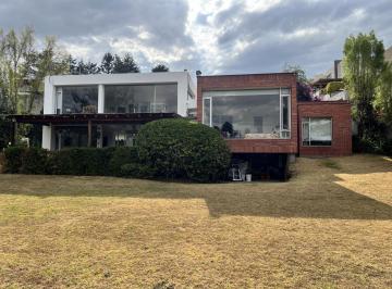 Casa · 300m² · 4 Habitaciones · 2 Estacionamientos · Casa de Venta o Arriendo Ubicada en San Juan Alto, Muy Cerca a La Simón Bolivar