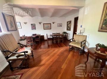 Edificio-Hotel-Fabrica · 798m² · 17 Habitaciones · La Mariscal - Cerca a La Av 12 de Octubre, Hostal de Venta de 798 m²