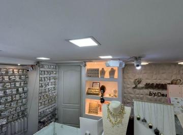 Local comercial 135m² Alquiler Centro de Guayaquil · Local de 135 m² en Alquiler en El Centro de Guayaquil - A. Cobos