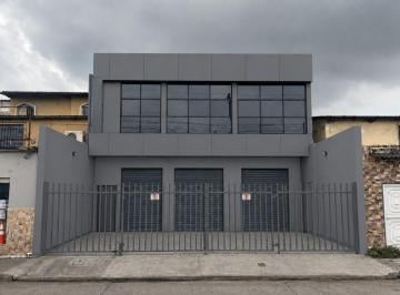 Local comercial , Guayaquil · Alquilo en Av Fco de Orellana 81 m² de Local,85 m² de Oficina, 95 m² de Galpón Bodega.