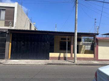 Casa de 3 habitaciones, Machala · Venta de Villa en Ciudadela del Chofer