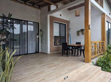 Casa de 2 habitaciones, Santa Elena · Dúplex en Alquiler - 2 Casas de 100 m² Vía 2 Mangas
