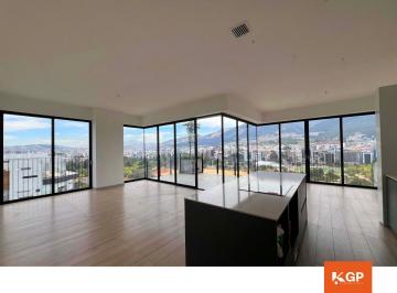 Departamento de 2 habitaciones, Quito · La Carolina (Av de Los Shyris y Portugal) - Vendo Departamento 2 D Edificio Qorner