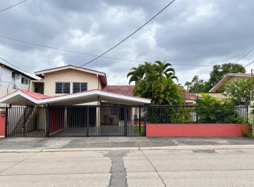 Casa de 5 habitaciones, Guayaquil · En Venta Casa en Urdesa Central - B. Cobos