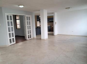 Departamento de 2 habitaciones, Quito · Departamento en Venta Ponceano, 2 Dorm. Más Estudio