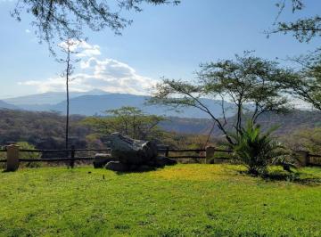Terreno / Lote · 2580m² · Venta Hermoso Terreno en La Viña del Río, 2.580 m² Apto Para 2 Casas Nuevas.