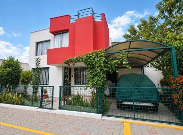 Casa de 3 habitaciones, Quito · Casa en Venta Sector San Jose de Morán