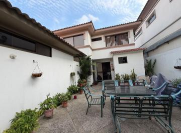 Casa Venta de 4 habitaciones · Vendo Casa 4 Dorm. Km. 7 Via a Samborondon