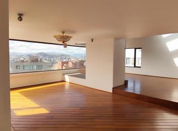 Departamento · 800m² · 4 Habitaciones · 4 Estacionamientos · Rento Departamento Dúplex, 800 Mtrs, Quito Tenis, Calle Cerrada con Guardia
