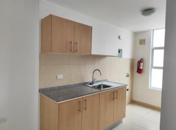 Suite · 50m² · 1 Estacionamiento · Rento Suite en La Floresta 40 m² Más Parqueadero y Bodega Cerca a Universidades