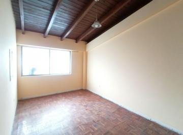 Departamento de 4 habitaciones, Quito · Oportunidad Vendo Dpto Rentero Sect U Central