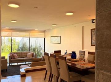 Casa de 4 habitaciones, Quito · Casa 4 Hab. con Jardín en La Pampa