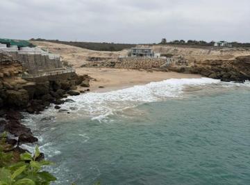 Terreno / Lote , Santa Elena · Vendo Terreno de 300 m² en Ayangue con Playa Privada