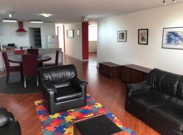 Departamento de 2 habitaciones, Quito · Vendo Departamento Remodelado en La Av Colón