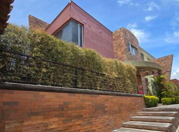 Casa de 3 habitaciones, Quito · Alquiler, Cumbayá, Casa Sin Adosar, 3 Estacionamientos