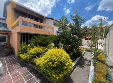Casa · 583m² · 6 Habitaciones · 3 Estacionamientos · Casa de Venta en San Rafael, Los Chillos