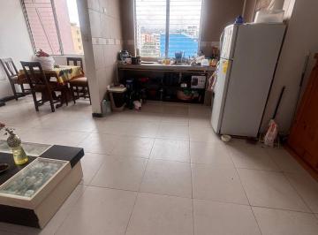 Departamento de 3 habitaciones, Quito · Vendo Departamento Calle Roca, Zona Mariscal, 190 m 95 Mil Dólares