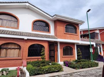 Casa de 3 habitaciones, Quito · Casa Remodelada en Venta en Conocoto – $120.000 Negociables