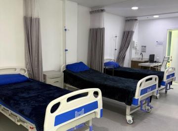 Consultorio Alquiler de 5 habitaciones · De Renta Clínica Completa o Local Vacío Consultorios y Quirófanos Permiso Al Día Sala de Reuniones