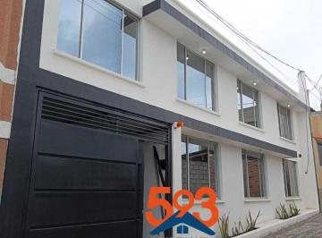 Casa de 5 habitaciones, Latacunga · Casa de Venta en Latacunga