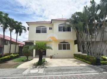 Casa de 3 habitaciones, Guayaquil · Casa de 283 m² con 3 Dorm. en Venta en Vía a La Costa