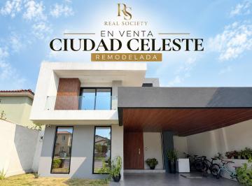Casa · 267m² · 3 Habitaciones · 4 Estacionamientos · Ciudad Celeste Casa Remodelada de 3 Dorm.