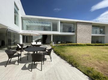 Casa · 648m² · 4 Habitaciones · 4 Estacionamientos · Casa de Lujo en Cumbayá