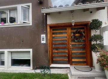 Casa de 4 habitaciones, Quito · Casa de 225 m² con 4 Habitaciones en Venta en Cumbayá