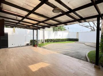 Casa de 3 habitaciones Alquiler USD 1.600 · Casa de Alquiler Samborondon Estancias del Río
