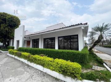 Local comercial · 400m² · Alquiler de Local Para Restaurante en Urdesa Central Aa