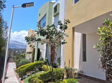 Casa de 3 habitaciones, Quito · Vendo Casa Pusuqui 100 m² / 3d. Patio