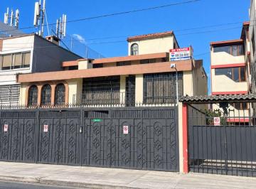 Casa de 10 habitaciones, Quito · Casa Comercial en Venta Jipijapa Plaza de Toros
