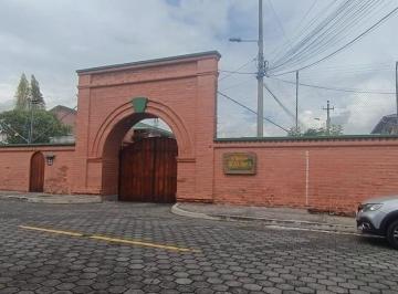 Casa de 3 habitaciones, Quito · Casa de 117 m² con 3 Dorm. en Venta en Sangolquí