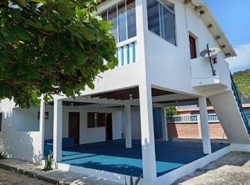 Casa de 4 habitaciones, Bahía de Caráquez · Hermosa Casa de 1080 m² con 4 Habitaciones en Venta Frente Al Mar