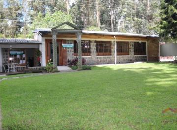 Hacienda-Quinta · 1069m² · 2 Habitaciones · 10 Estacionamientos · Quinta Comercial en Arriendo – Betania - Valle de Los Chillos