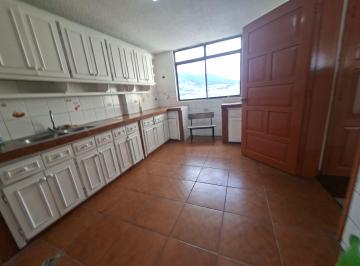 Departamento de 4 habitaciones, Quito · Departamento de 126 m² con 3 Dorm. Mas un Estudio en Venta Cerca Al Colegio Montufar