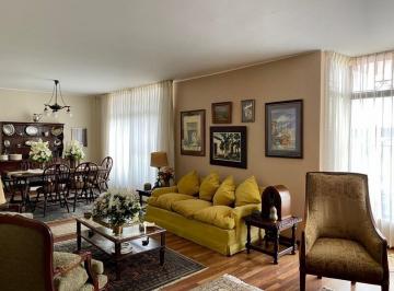 Departamento de 3 habitaciones, Guayaquil · Los Ceibos "Vendo Departamento"