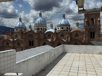 Oficina comercial , Cuenca · Oficina Comercial con Rooftop en Alquiler Parque Calderón