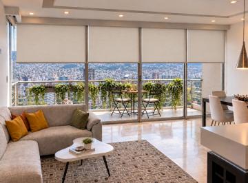 Departamento de 2 habitaciones, Quito · En Renta: Exclusivo Departamento en Piso Alto con Terraza – González Suárez
