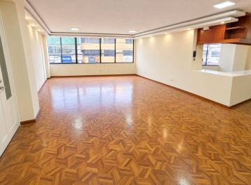 Departamento de 5 habitaciones, Quito · Departamento 5 Hab en Venta – San Isidro del Inca