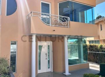 Casa · 120m² · 3 Habitaciones · 2 Estacionamientos · Casa de Renta Valle de Los Chillos Mirasierra