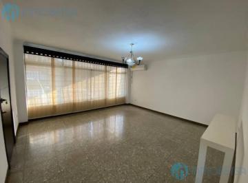 Departamento · 186m² · 4 Habitaciones · 1 Estacionamiento · Departamento en Alquiler Super Amplio Para Familias Grandes con Garaje en Lomas de Urdesa