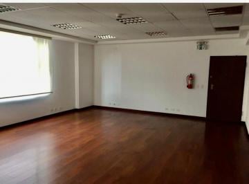Oficina comercial , Quito · Oficina Corporativa en Arriendo | 120 m² | Sector Shyris y Naciones Unidas | 2 Parqueos | 2 Bodegas
